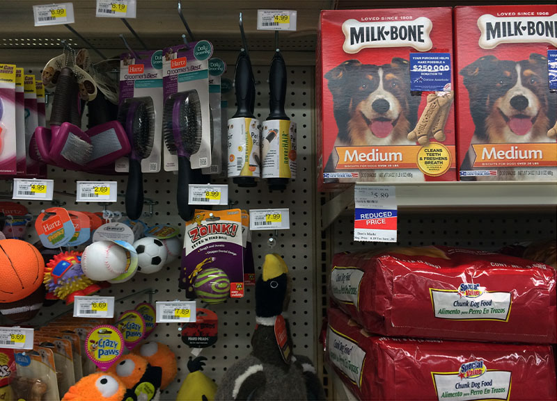 Pet Supplies department